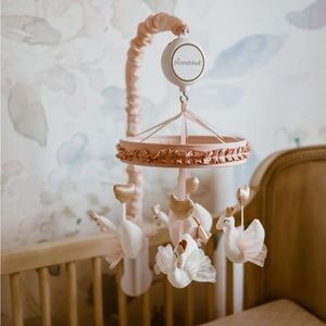 Swan baby Mobile